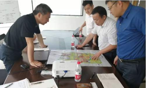 陪同政府園區對接考察自動化機器人及激光設備投資選址項目,促進地方智能制造業發展 陪同政府園區對接考察自動化機器人及激光設備投資選址項目,促進地方智能制造業發展