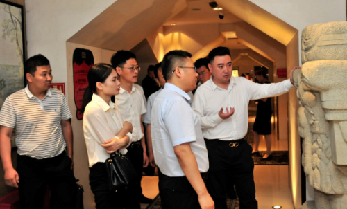 陪同政府園區(qū)赴縣域總部基地投資選址項(xiàng)目方對接考察,推動縣域經(jīng)濟(jì)高質(zhì)量發(fā)展 陪同政府園區(qū)赴縣域總部基地投資選址項(xiàng)目方對接考察,推動縣域經(jīng)濟(jì)高質(zhì)量發(fā)展